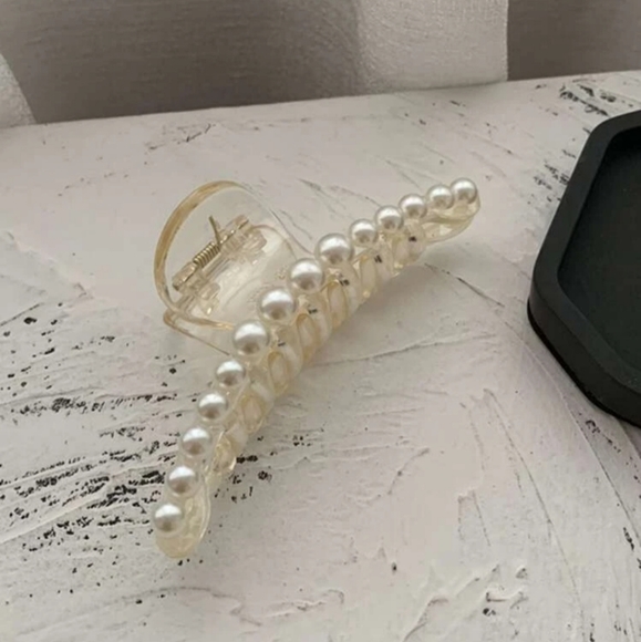 Faux Pearl Hair Clip - Picture 3 of 5